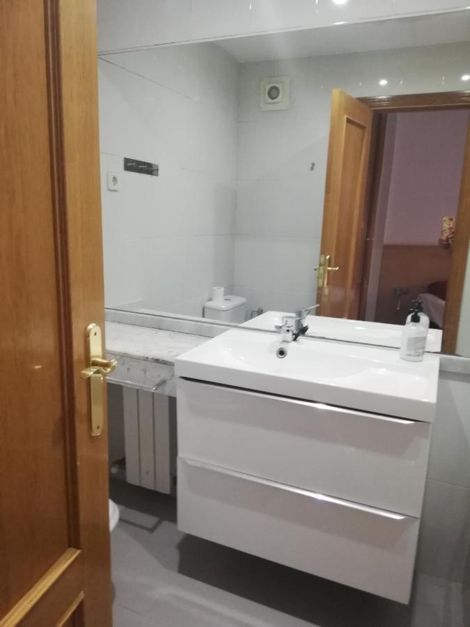 Apart Figueres Appartement Figueres  Buitenkant foto